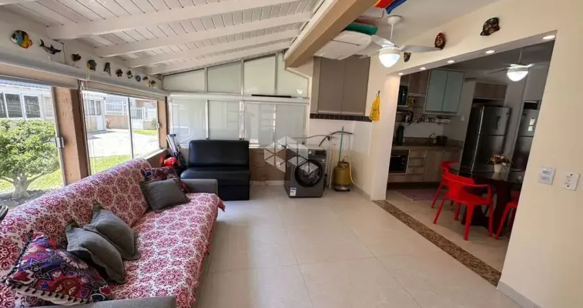 Apartamento de 1 dormitório, mobiliado e climatizado box/vaga de garagem em capão novo