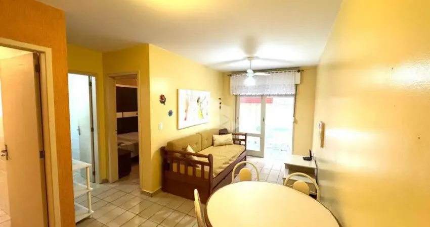 Apartamento de 1 dormitório, mobiliado e com box para carro, à venda no centro de capão da canoa, na avenida beira-mar.