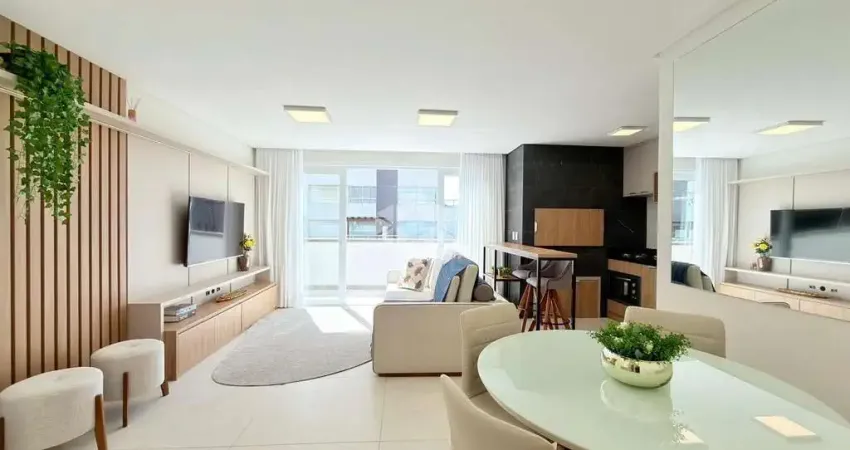 Apartamento de 2 dormitórios, mobiliado e decorado com terraço e box/vaga de garagem no bairro navegantes em capão da canoa