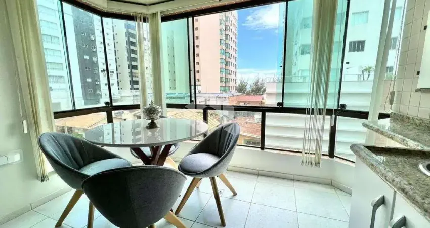 Apartamento de 2 dormitórios com 1 suíte, sacada com churrasqueira e box para carro a 1 quadra da praia de capão da canoa