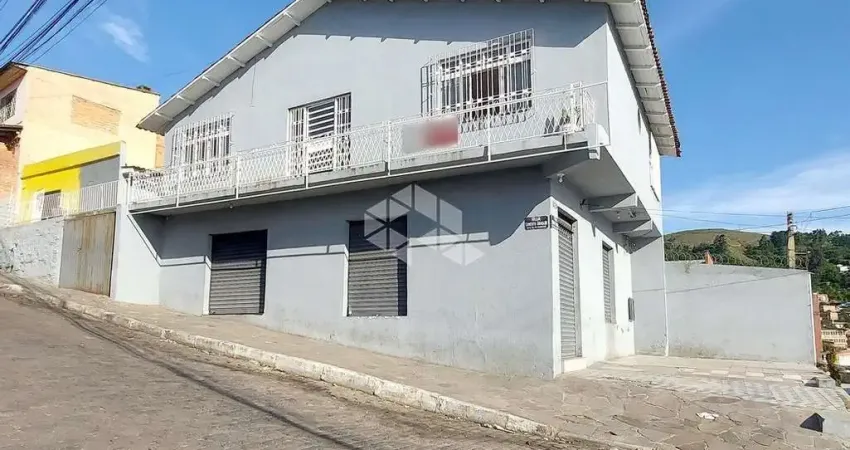 Casa com 3 quartos à venda na Rua Dona Firmina, 1650, Vila São José, Porto Alegre