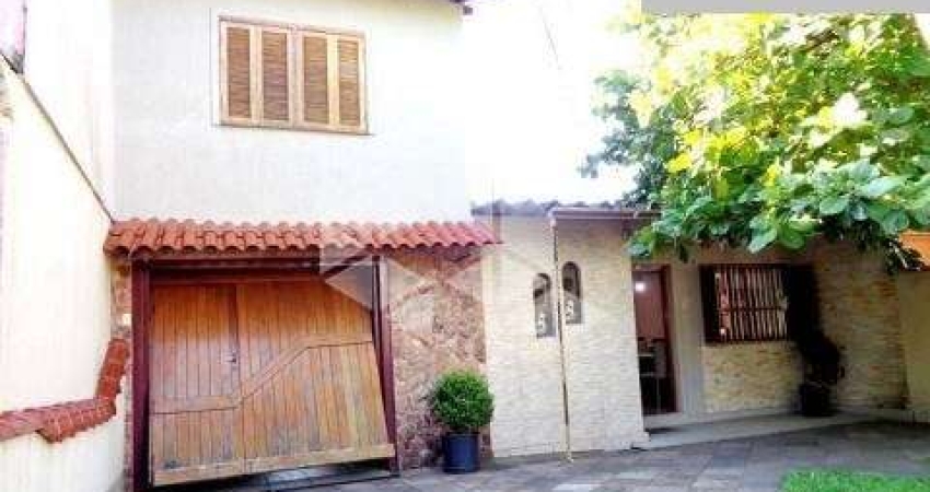 Casa com 3 quartos à venda na Alcântara, 45, Santa Rosa de Lima, Porto Alegre