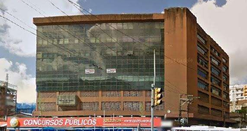 Sala comercial com 380 m² privativos, elevador, vagas de garagem