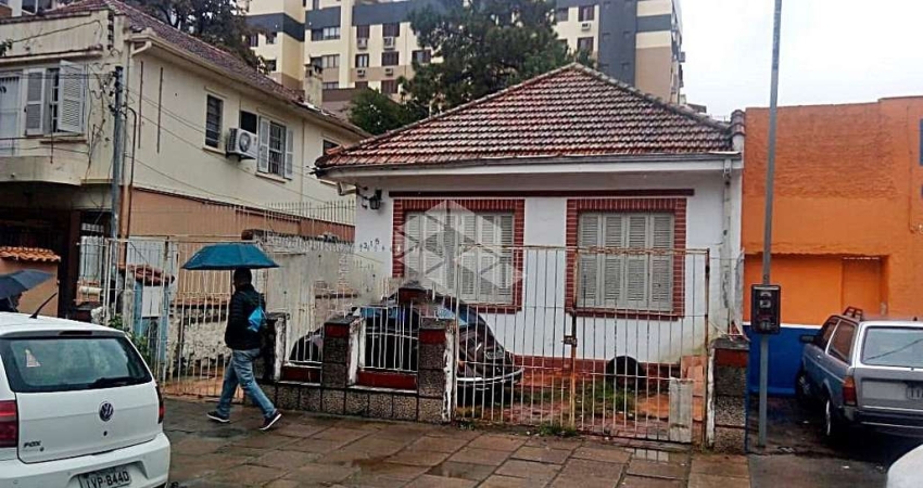 Casa na cidade baixa à venda