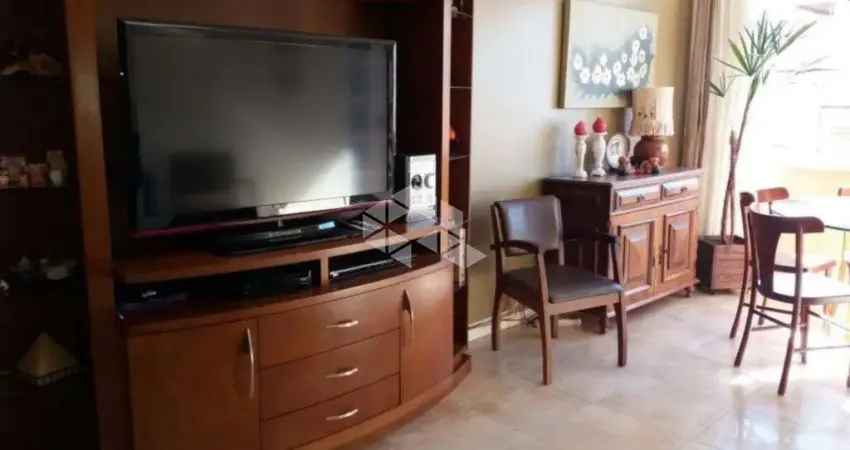 Apartamento Residencial À Venda, três dormitórios, elevador, duas vagas, Petrópolis, Porto Alegre