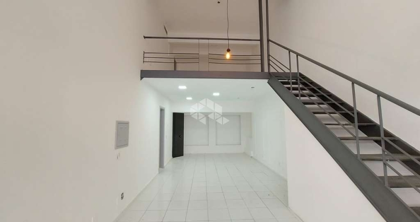 Loja comercial/rua com mezanino Moinhos de Vento com 48,76m² de privativo.