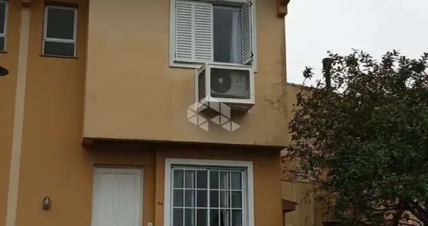 Casa/sobrado de 3 dormitórios e 2 vagas no Beco Souza Costa