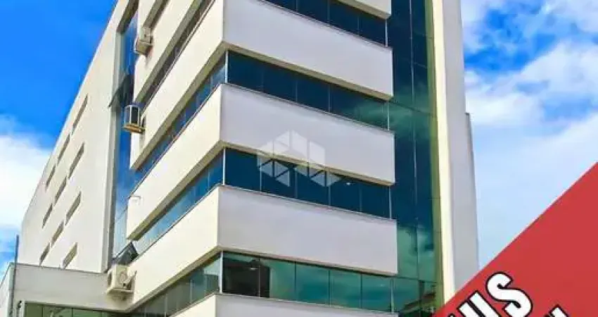 SALA COMERCIAL COM VAGA DE GARAGEM, EM PRÉDIO ALTO PADRÃO, PORTARIA 12H, NO MENINO DEUS