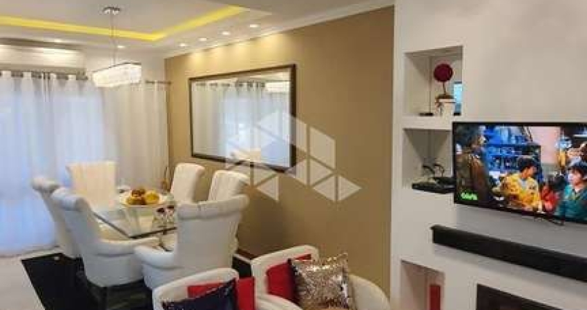 Casa com 3 dormitórios em condomínio, junto ao Shopping Jardim Verde