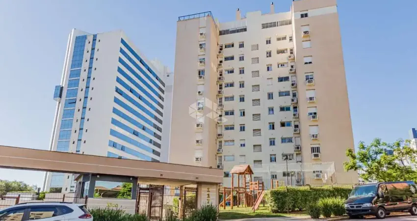 Cobertura com 4 dormitórios e 4 vagas no bairro Chácara das Pedras
