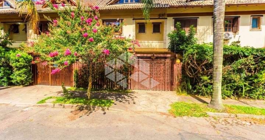 CASA/SOBRADO À VENDA PRÓXIMO À PUC