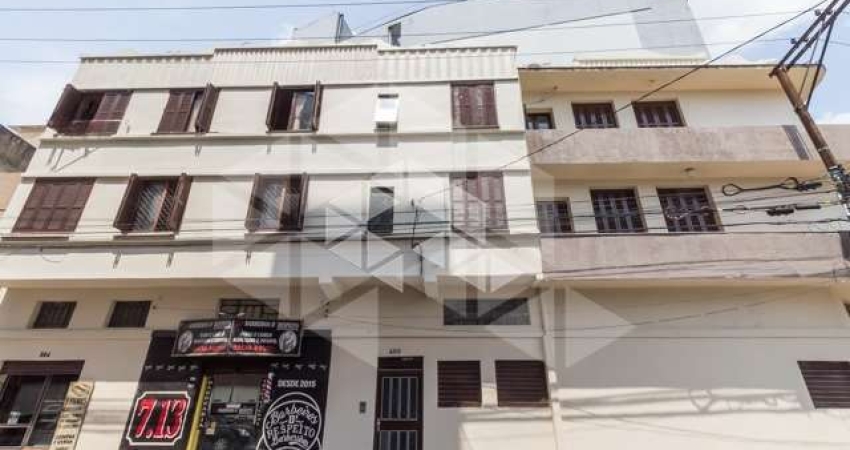 APARTAMENTO DESOCUPADO À VENDA NO CENTRO DE PORTO ALEGRE, COM 2 DORMITÓRIOS, CHURRASQUEIRA E SACADA