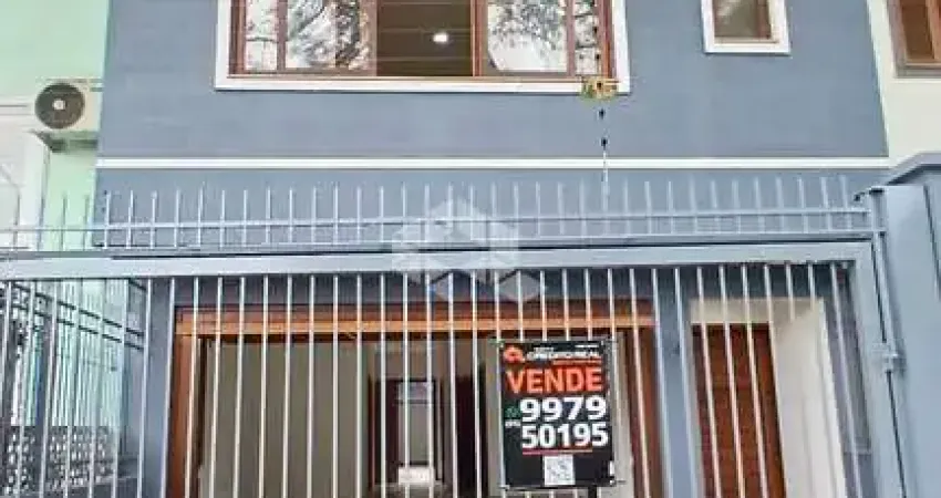 Casa Residencial de 03 dormitórios com 01 suíte com piscina - Jardim Planalto