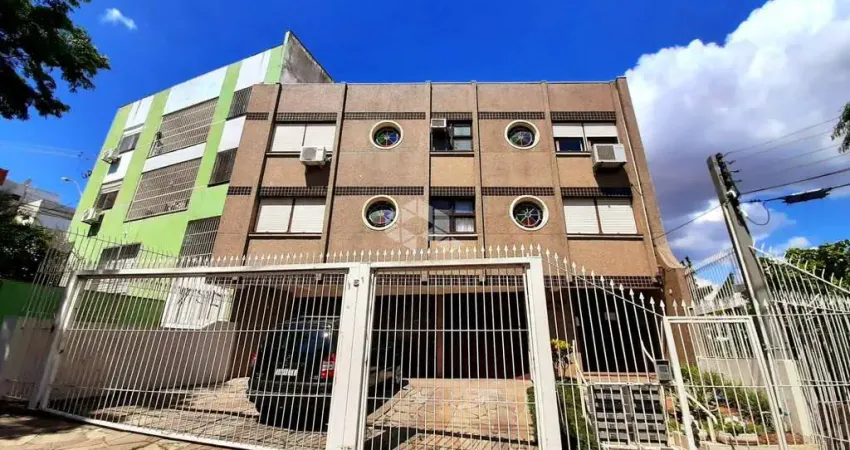 APARTAMENTO DESOCUPADO À VENDA, AMPLO, DE FRENTE E COM 2 DORMITÓRIOS, NO CRISTO REDENTOR,  JUNTO AO BOURBON WALLIG