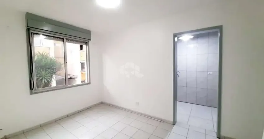 Ótimo apartamento desocupado e reformado à venda, com 1 dormitório, no bairro vila nova