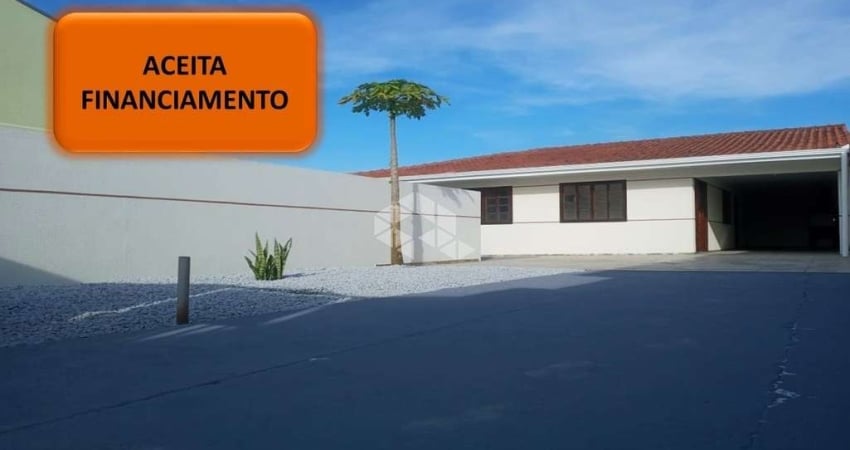 Casa com 4 quartos, 1 banheiro á venda por R$ 359.000,00, no bairro Guaraituba, Colombo