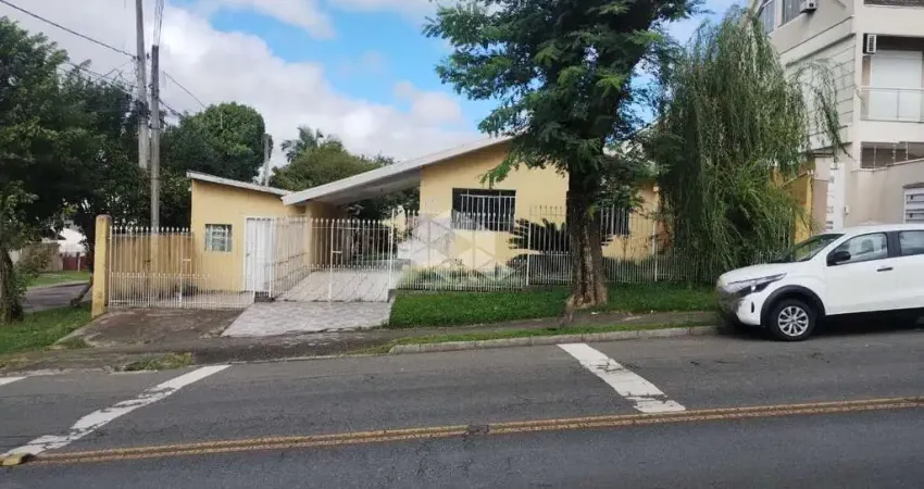 Terreno com 600m ² no Bairro Hauer a venda por R$ 1.500.000,00