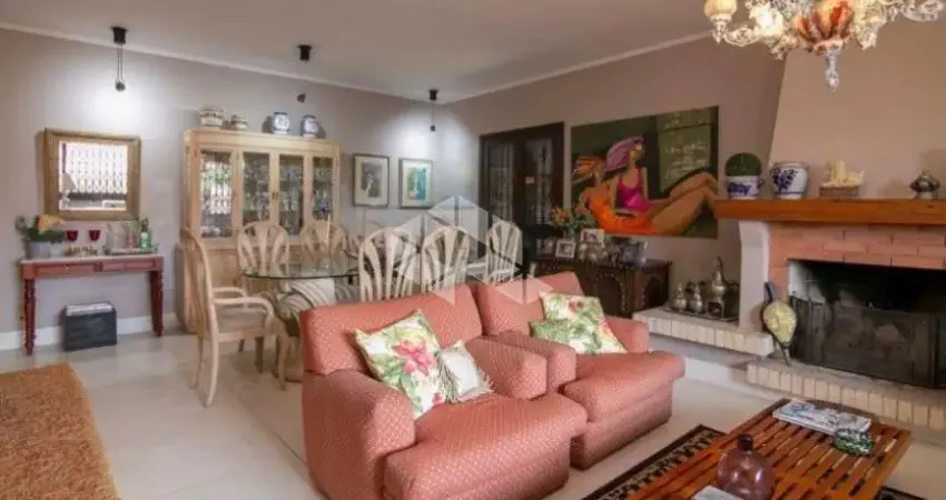 Casa com 3 quartos à venda na Rua Manauê, 60, Vila Assunção, Porto Alegre