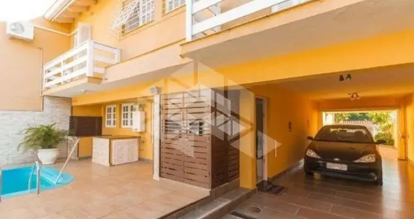 Casa de 4 quartos sendo 3 suítes no bairro Ipanema.