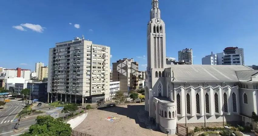 Apartamento 02 dormitórios 01 Suíte 02 Vagas São Pelegrino em Caxias do Sul