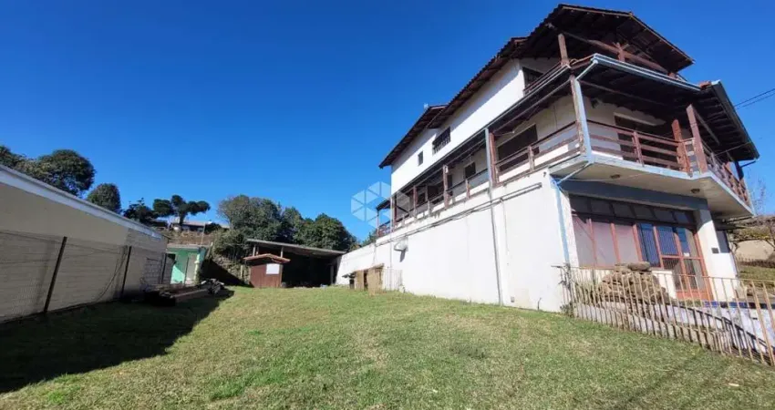 Prédio Comercial + Residencial no bairro Forqueta em Caxias do Sul
