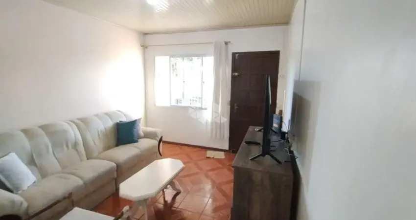 Casa com 2 Pavimentos e 3 Dormitórios e 2 Vagas de Garagem no Bairro Jardim Itália, Caxias do Sul.