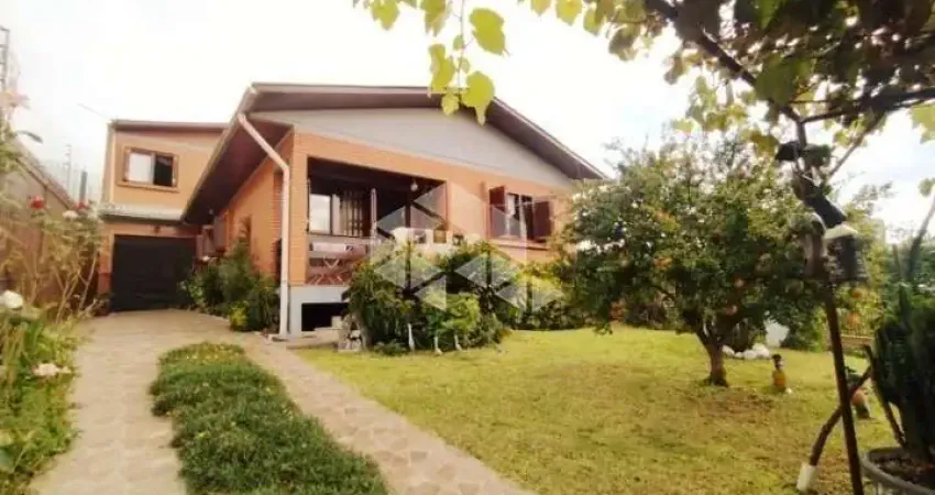 Casa com 5 quartos à venda na Rua Reinaldo Soardi, 112, Charqueadas, Caxias do Sul