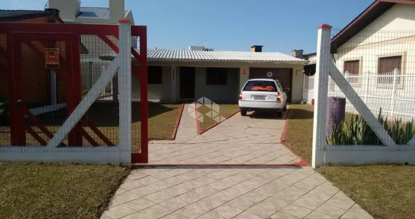 Vendo: terreno 300m², casa 100m², 03 quartos, toda cercada 500m do mar Arroio do Sal  R$ 360.mil