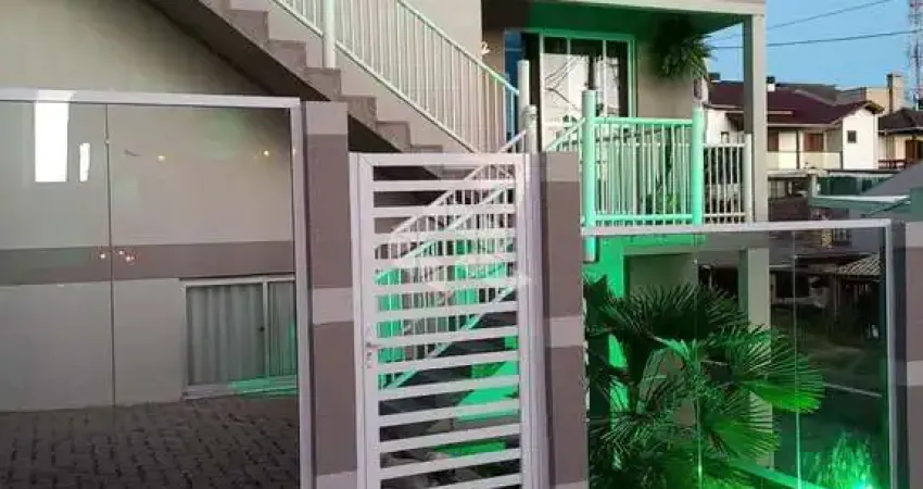 Casa com 9 quartos à venda na Rua Fábio Antônio Cavagnolli, 112, Nossa Senhora da Saúde, Caxias do Sul