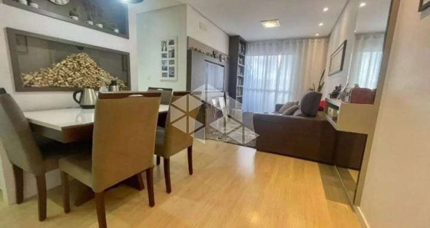 Apartamento semimobiliado à venda no bairro Kayser, Caxias do Sul
