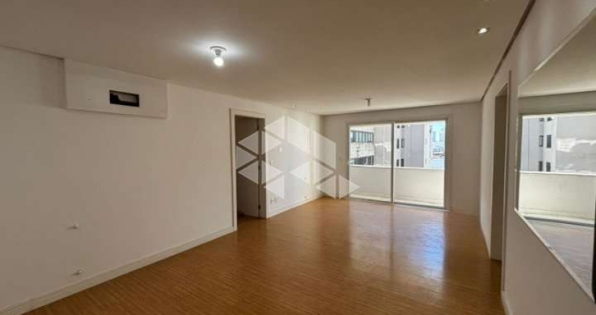 Apartamento 3 Dormitórios no Bairro Exposição em Caxias do Sul
