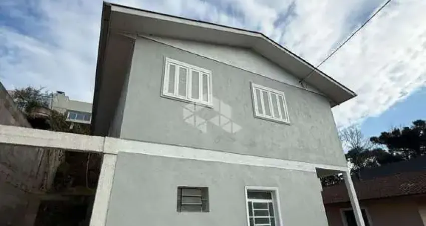 Casa à venda no bairro Salgado Filho, Caxias do Sul