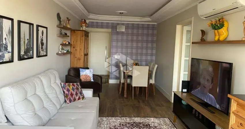 Bom apartamento 2 dormitórios 74m² privativos, mobiliado, uma box escriturado no bairro santana em porto alegre