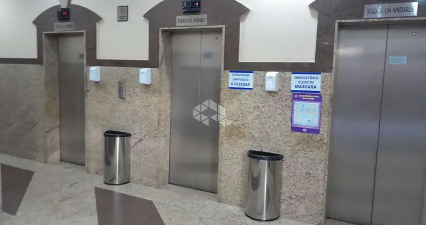 Sala comercial à venda na Avenida Borges de Medeiros, 328, Centro Histórico, Porto Alegre