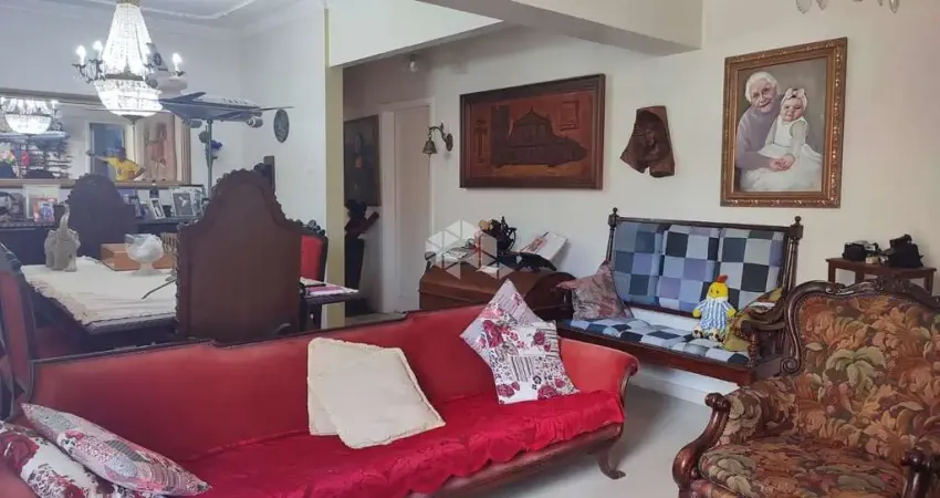 Apartamento de três quartos no bairro Centro Histórico.