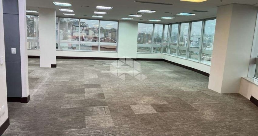 Amplo conjunto comercial Iguatemi Corporate 159m² privativos com 04 boxes, port. 24hrs