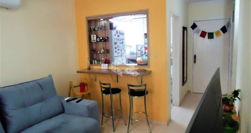 ótimo apartamento  01 dormitório com 46m² privativos  no Bairro Partenon.