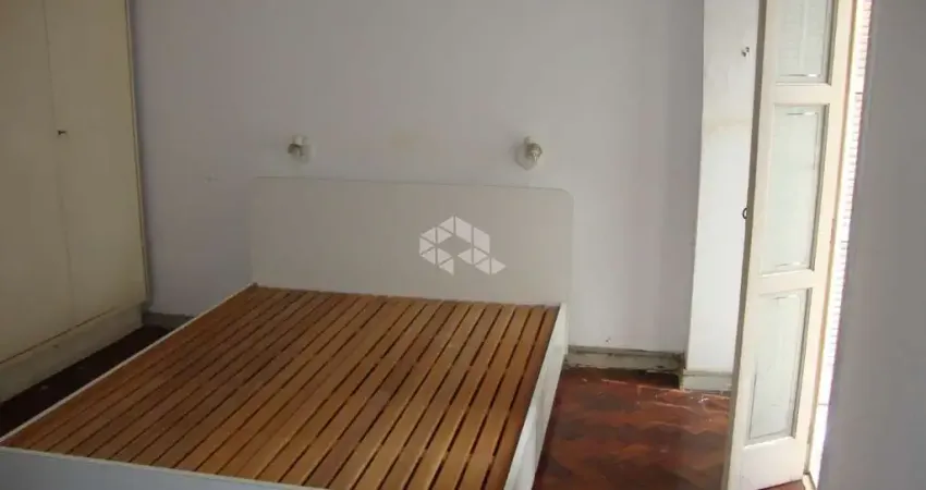 ótimo apartamento de 03 quartos, andar alto, elevador, portaria no Centro Histórico