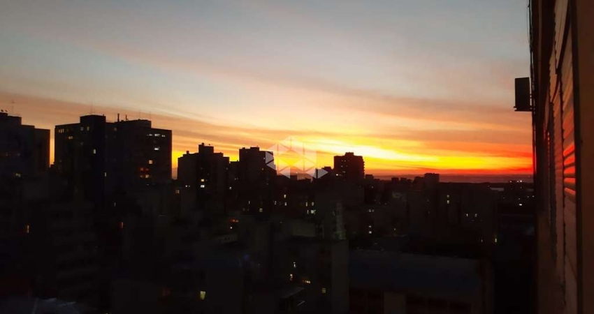 Apartamento 3 quartos, 3 banheiros no Centro Histórico de Porto Alegre