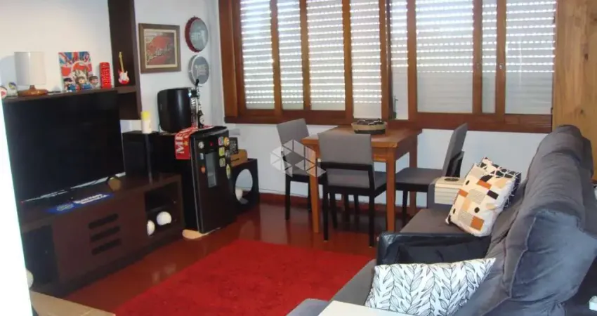 ótimo apartamento 03 quartos, de frente, dois boxes escr. bairro Menino Deus