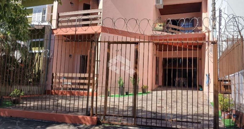 Casa com 4 quartos ( 1 suítes), 2vagas e 294m² para vender por R$ 1.000.000