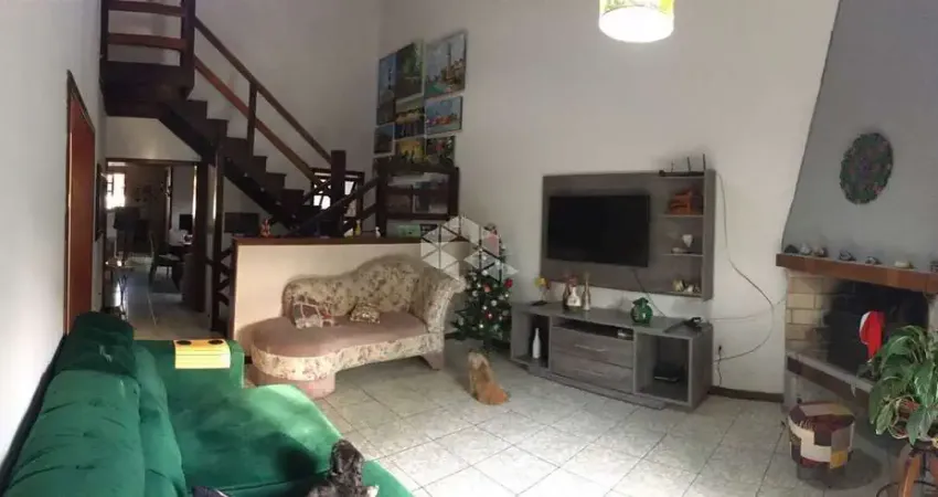 Casa 3 quartos  com piscina para venda no condomínio Cantegril em Viamão