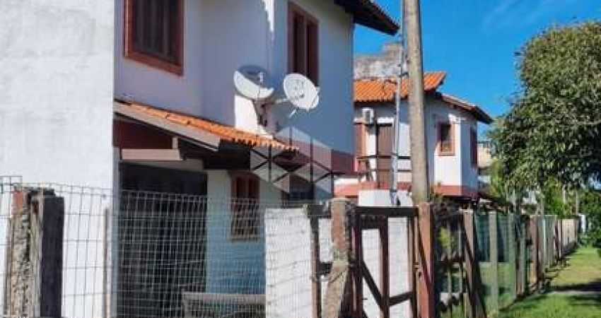 Casa sobrado  2 dormitórios  Condomínio Fechado para venda na Praia Imbé.