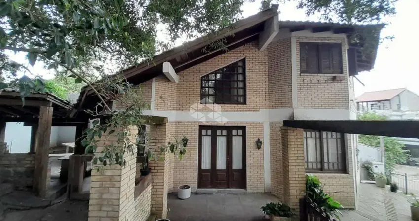 Casa 3 dormitórios para venda no bairro Espírito Santo em Porto Alegre