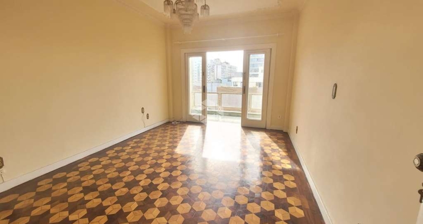 Apartamento  3 dormitórios  com  sacada e garagem para venda no bairro  Cidade Baixa  em Portolegre