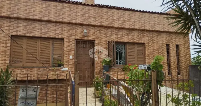 Apartamento 2 dormitorios com vaga de garagem para venda no bairro Vila Jardim em Porto Alegre