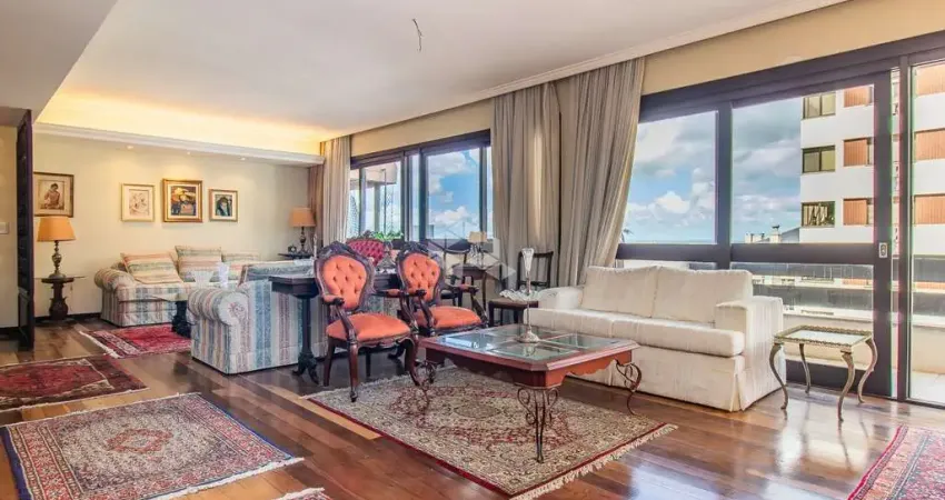 Vista deslumbrante, espaço generoso e localização privilegiada ? viva o pôr do sol mais bonito do Bela Vista