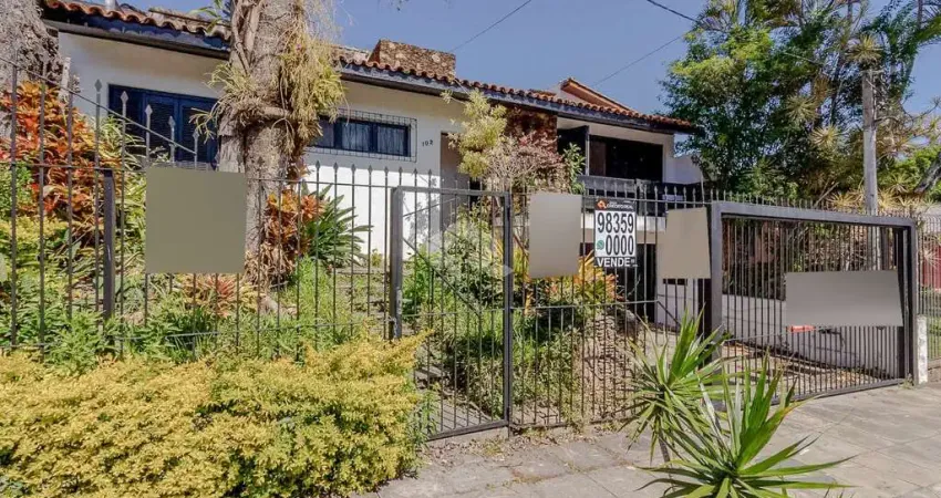 Casa com 4 quartos à venda na Rua Professor Fernando Carneiro, 102, Três Figueiras, Porto Alegre