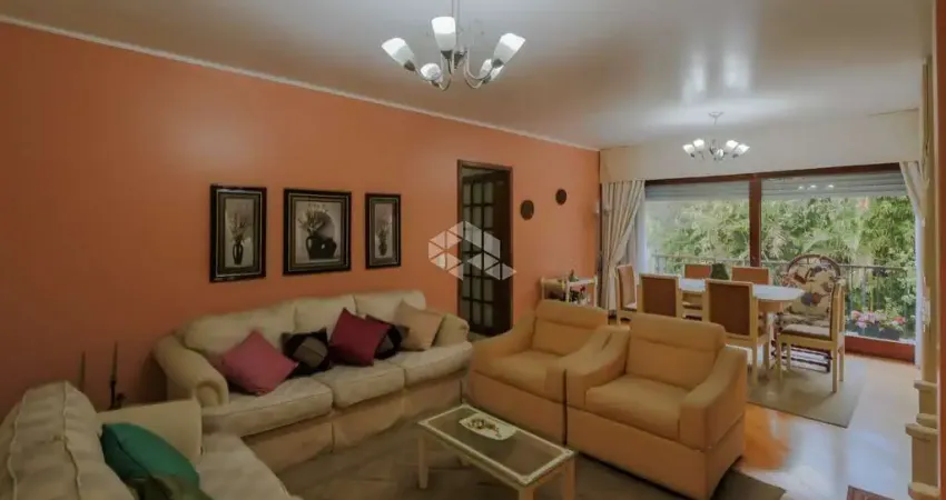 Amplo apartamento no bairro Mont Serrat