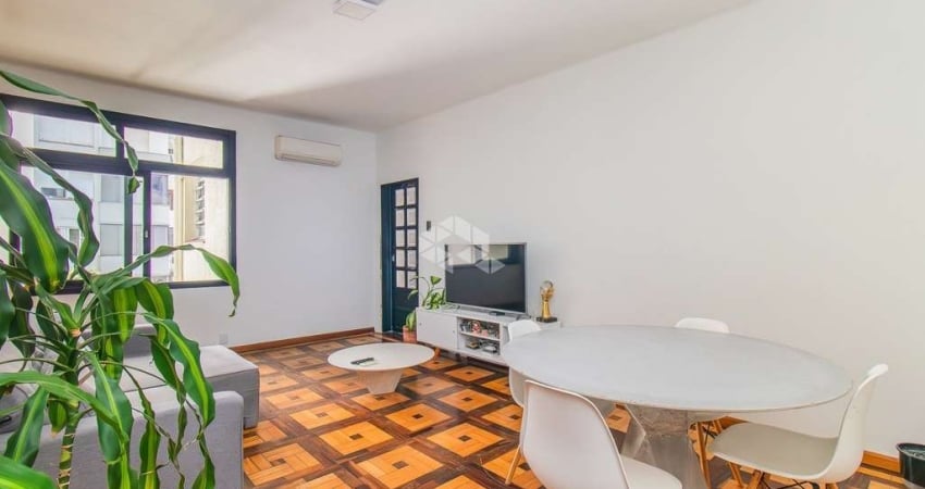 Apartamento de 3 dormitórios 1 vaga no  bairro Bom Fim